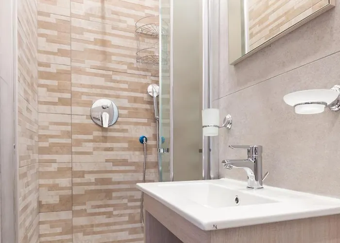 Albio House - Nido Per 6ppl 3bth *